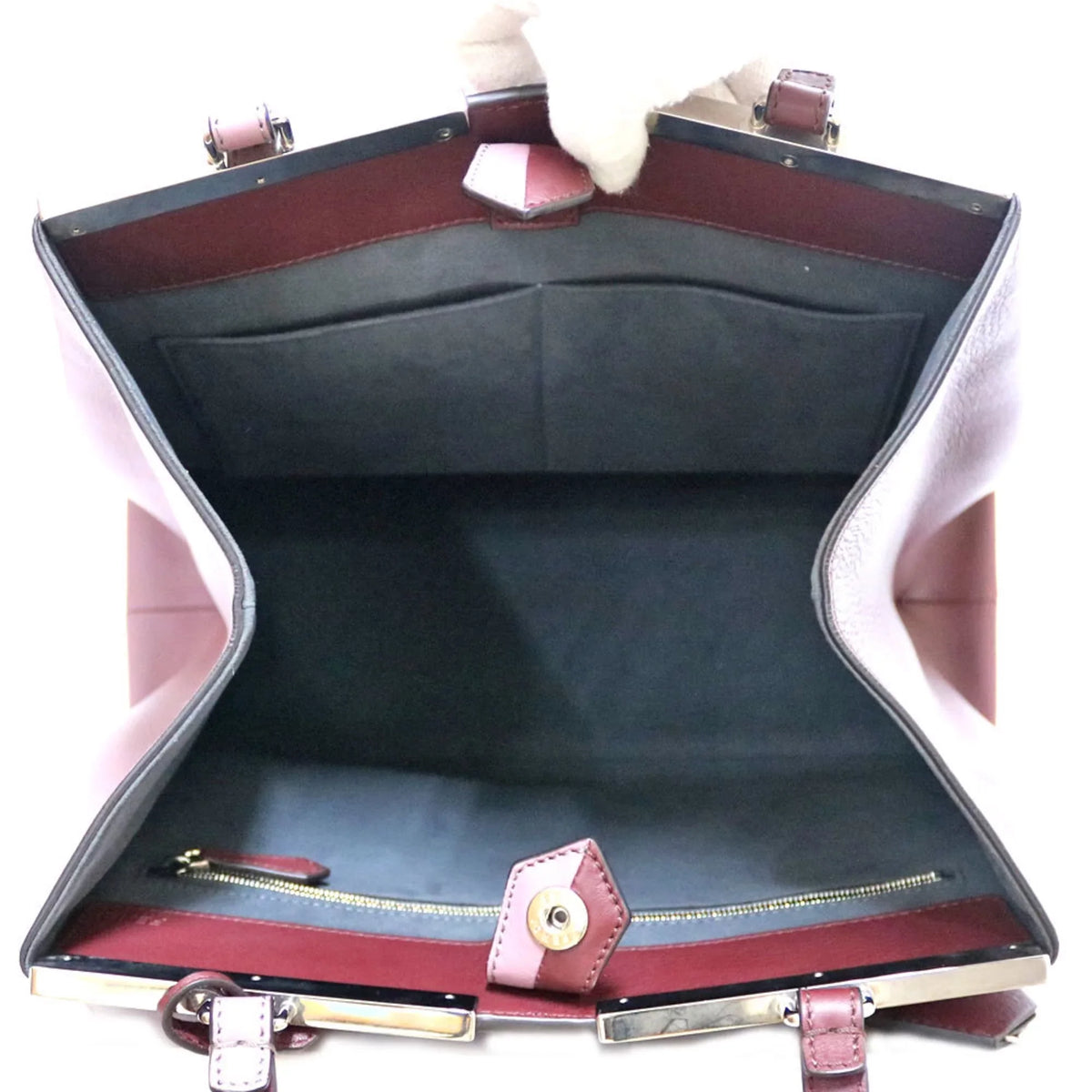 Pre-Owned FENDI Fendi Shoulder Bag Pink Women's Leather (Fair) - Exclusive Design