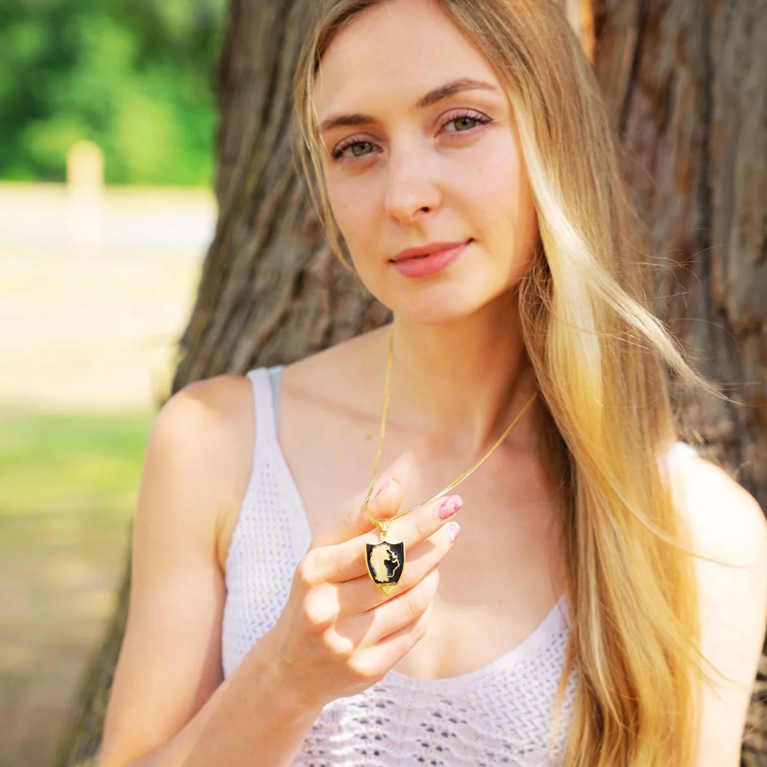 Stylish Choty - Shotgun Necklace - Gold Mullet - Chain and Pouch Included - 316L Stainless Steel - 18K Gold Plating Infused